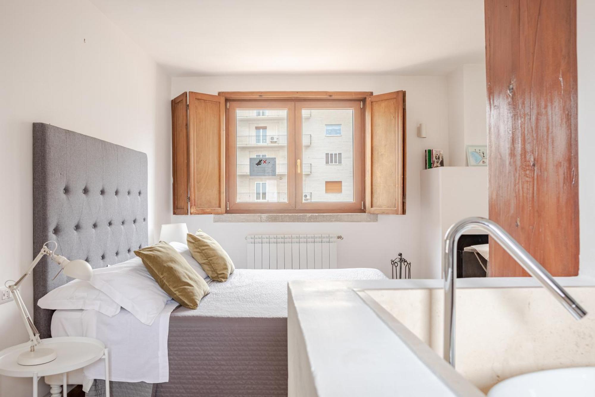 Bari Landlord 71 - Central Rooms Extérieur photo